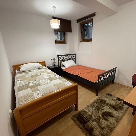 Mossapartments Бухарест Екстер'єр фото